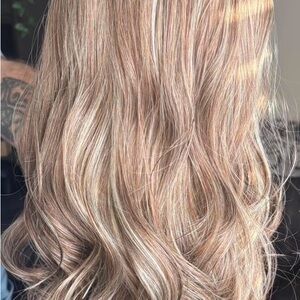 Luxurious Blonde Synthetic wig